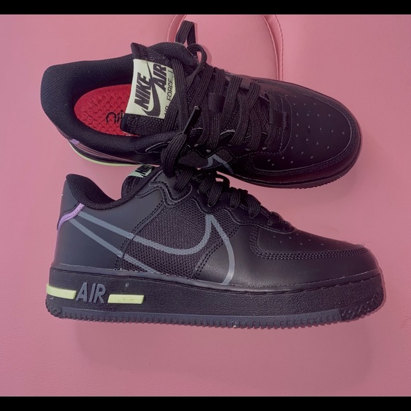 Air Force 1 React Black Violet Star Barely Volt - Picture 2 of 4